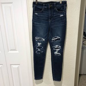 American Eagle 🦅 distressed women’s size 6 hi rise jeggings blue jeans.